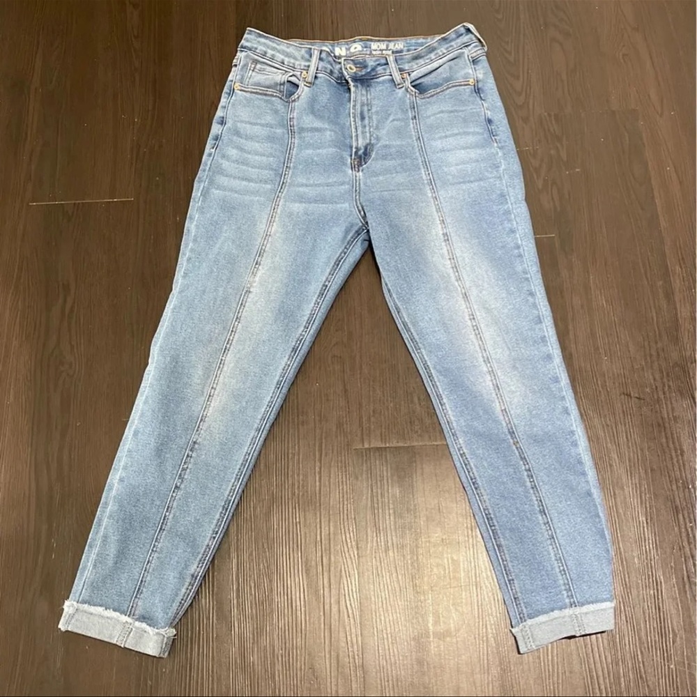 SONG Mom Jeans